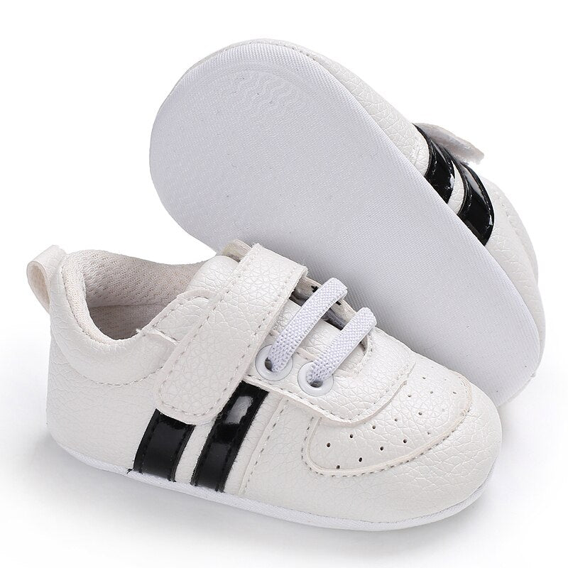 Fashion Baby Shoes White Casual Shoes For Boys And Girls Soft Bottom Baptism Shoes Sneakers For Freshmen Comfort First WalkShoes