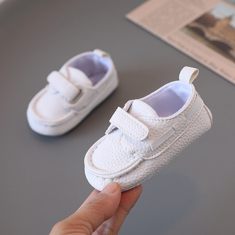 Fashion Baby Shoes White Casual Shoes For Boys And Girls Soft Bottom Baptism Shoes Sneakers For Freshmen Comfort First WalkShoes